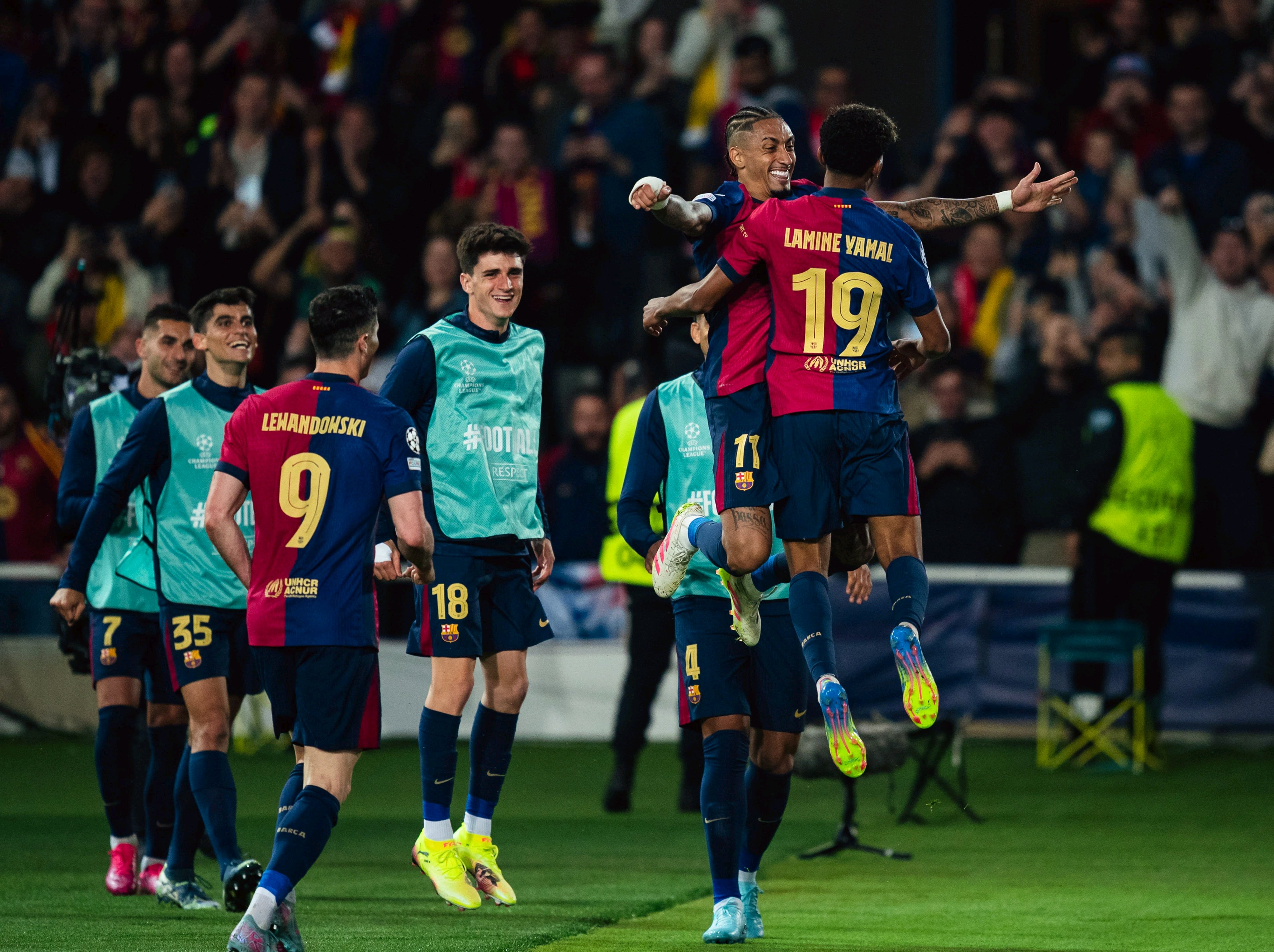 关于清晨皇家马德里外线爆发——意甲节点到来,球迷炸锅,年轻球员得到机会的信息 关于清晨皇家马德里外线爆发——意甲节点到来,球迷炸锅,年轻球员得到机会的信息