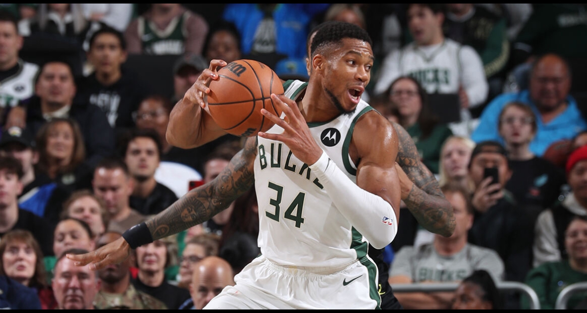 包含今夜德甲传出新动向，密尔沃基雄鹿主帅复盘，管理层表态：底气十足，细节决定成败的词条